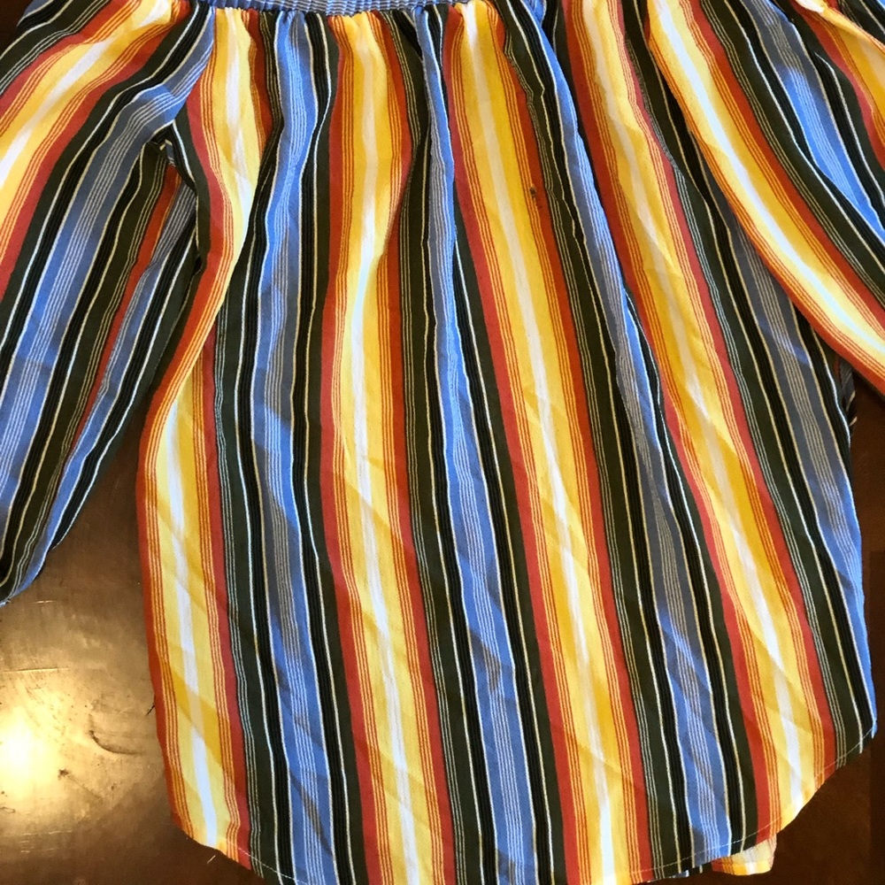 Tops - Picture 2 of 2